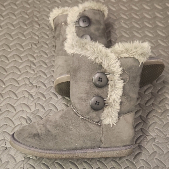 Shoes - Cozy Gray Boots with Faux Fur Trim